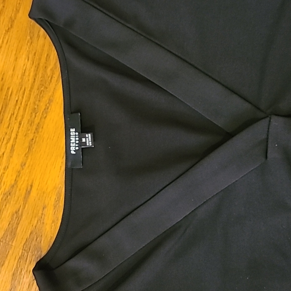 Premise women's v-neck sleeveless knit top - Picture 6 of 8